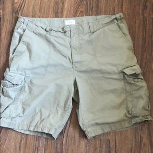 Dark khaki colored cargo shorts men’s 44